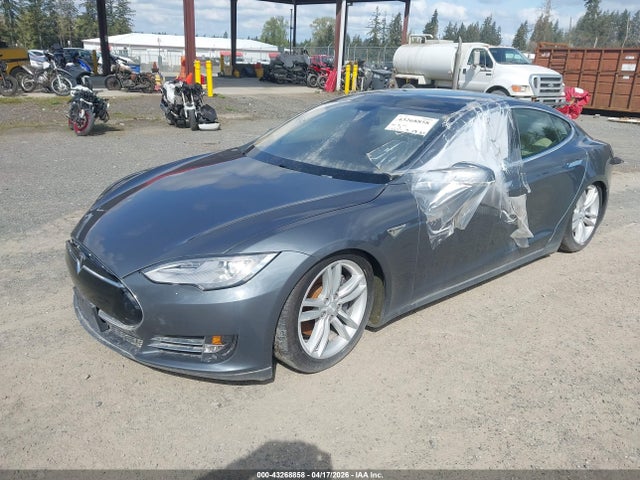 2013 TESLA MODEL S 5YJSA1CN7DFP15593 Photo 1