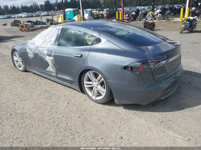 2013 TESLA MODEL S 5YJSA1CN7DFP15593 Photo 2