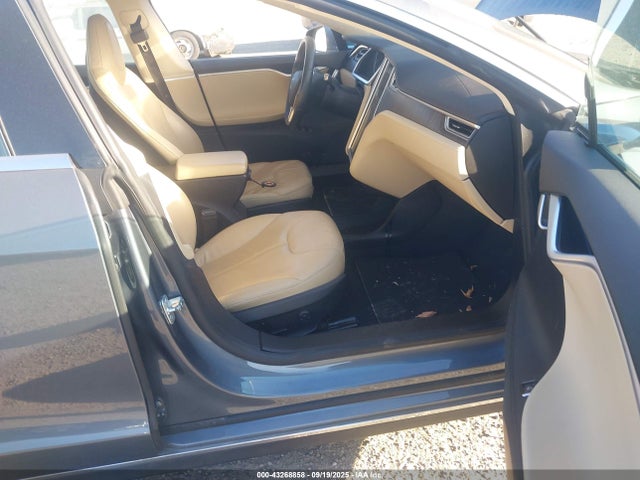 2013 TESLA MODEL S 5YJSA1CN7DFP15593 Photo 4