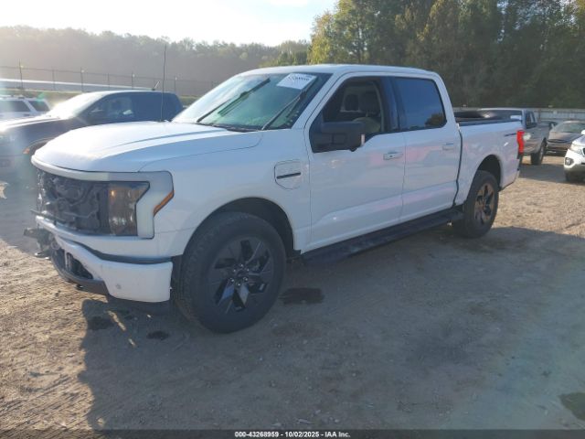 2022 FORD F-150 LIGHTNING 1FT6W1EVXNWG02332 Photo 1