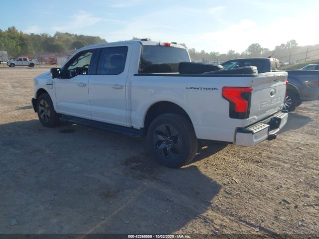 2022 FORD F-150 LIGHTNING 1FT6W1EVXNWG02332 Photo 2
