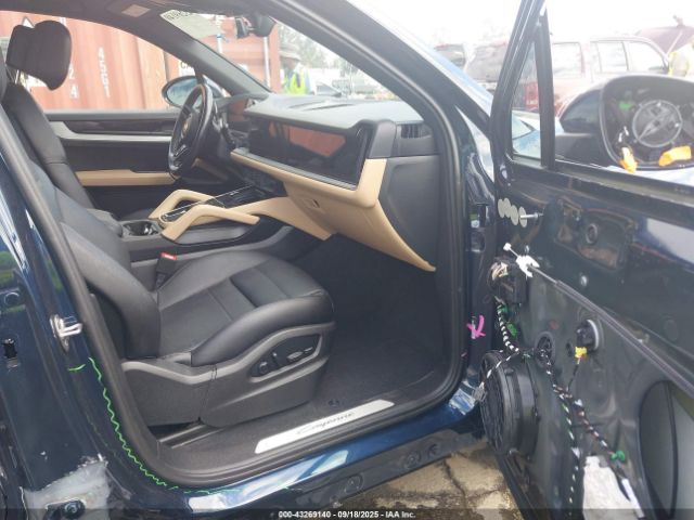 2024 PORSCHE CAYENNE WP1AA2AY5RDA00128 Photo 4