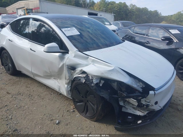 2026 TESLA MODEL Y 7SAYGDEE7TA449451 Photo 0