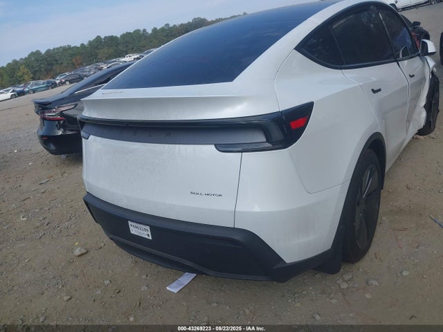 2026 TESLA MODEL Y 7SAYGDEE7TA449451 Photo 3