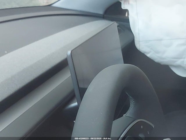 2026 TESLA MODEL Y 7SAYGDEE7TA449451 Photo 6