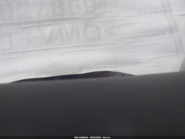 2026 TESLA MODEL Y 7SAYGDEE7TA449451 Photo 7