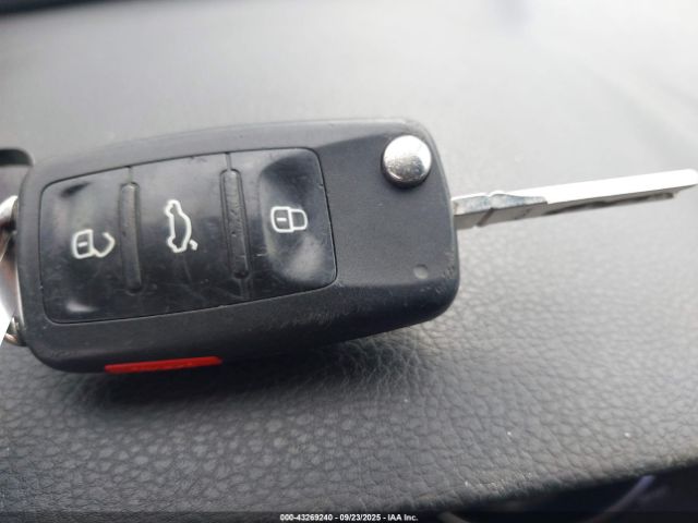 2017 VOLKSWAGEN PASSAT 1VWBT7A31HC050947 Photo 10