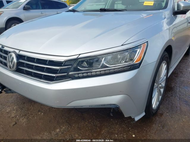 2017 VOLKSWAGEN PASSAT 1VWBT7A31HC050947 Photo 5