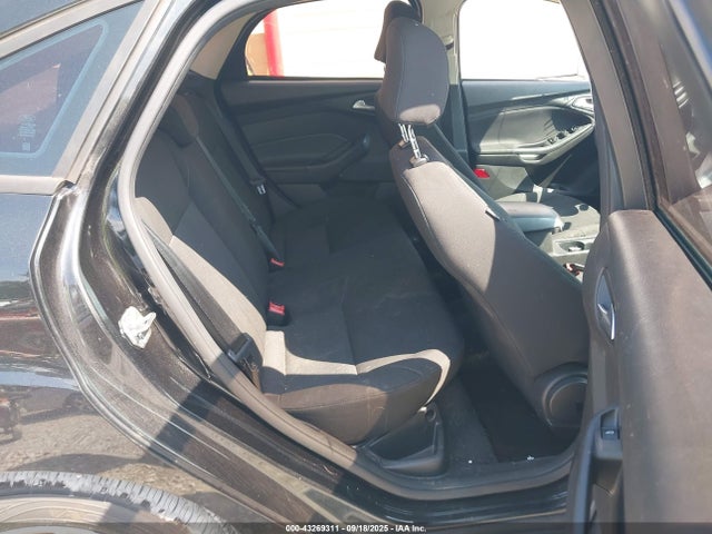 Ford 2015 2015 1FADP3F23FL305173 Image 8