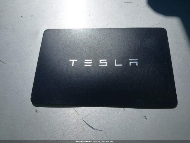 2024 TESLA MODEL Y 7SAYGDEE6RA229579 Photo 10