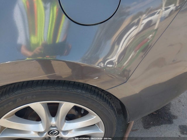 JM1GJ1V57F1209972 Mazda 2015