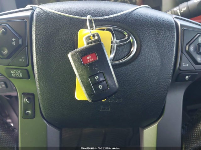 Продажа на аукционе авто 2016 Toyota Tacoma Trd Off Road, vin: 3TMAZ5CN4GM014098, номер лота: 43269491