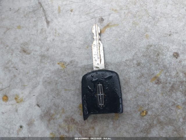 2004 LINCOLN TOWN CAR 1LNHM81W54Y635050 Photo 10