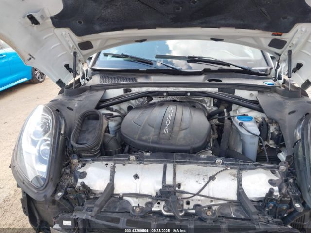 2017 PORSCHE MACAN WP1AA2A50HLB03032 Photo 9