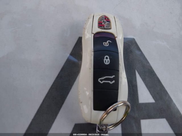 2017 PORSCHE MACAN WP1AA2A50HLB03032 Photo 10