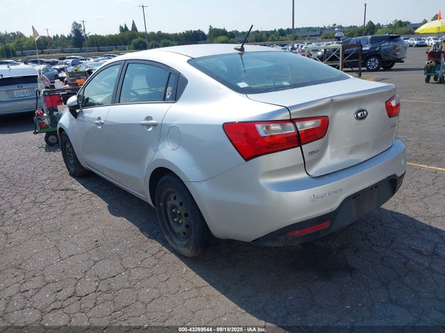 KIA dohc gamma 2015 KNADN4A34F6453799 Image 3