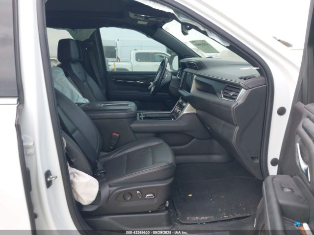 2022 GMC YUKON XL 1GKS2JKL8NR213575 Photo 4
