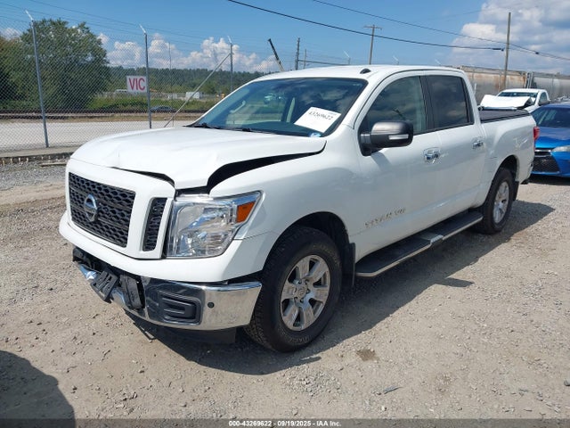 Nissan Titan 2019 1N6AA1E56KN528205 Image 2