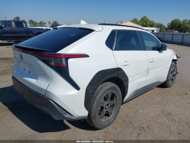 2024 TOYOTA BZ4X JTMABACA2RA079705 Photo 3