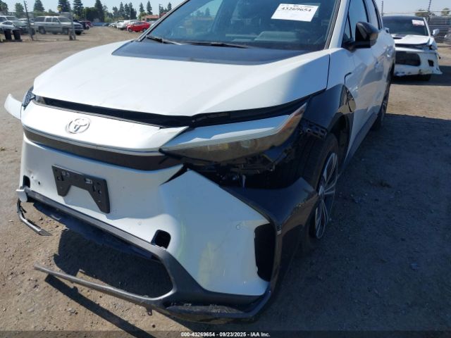 2024 TOYOTA BZ4X JTMABACA2RA079705 Photo 5