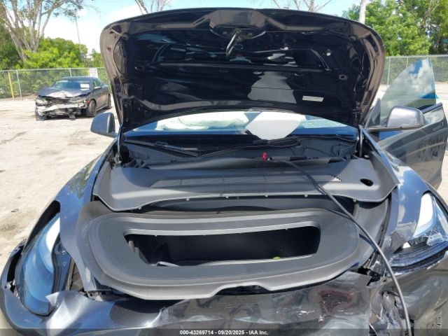 2025 TESLA MODEL Y 7SAYGDEDXSF259846 Photo 9
