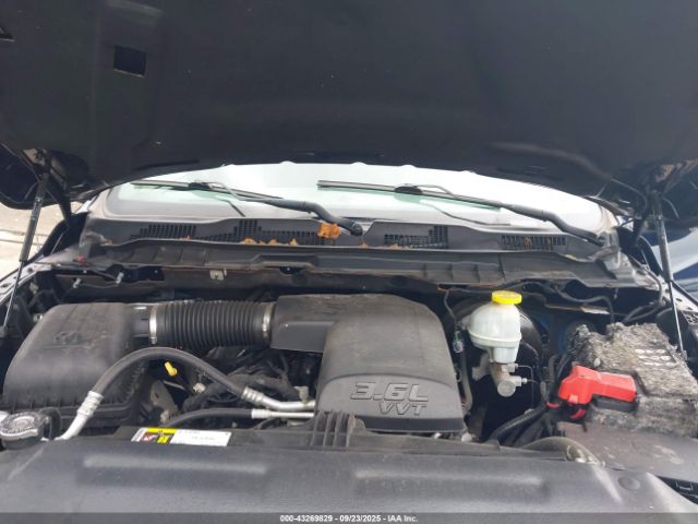 2017 RAM 1500 1C6RR7FG4HS733587 Photo 9