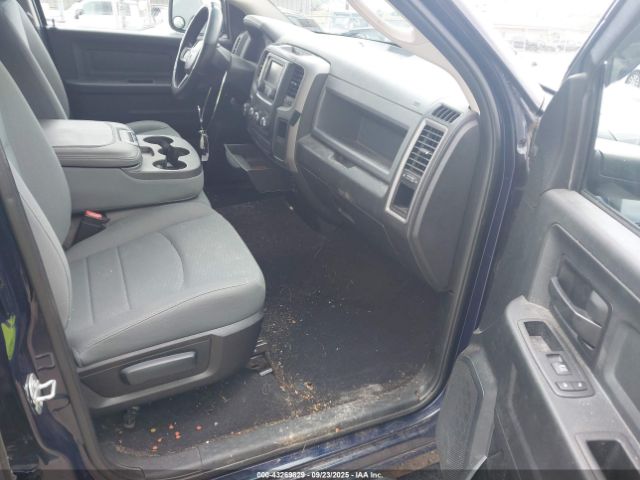 2017 RAM 1500 1C6RR7FG4HS733587 Photo 4