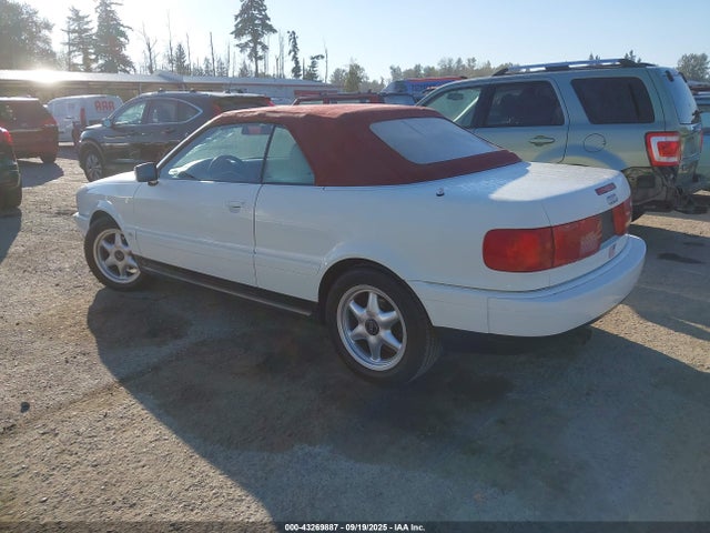 1997 AUDI CABRIOLET WAUAA88G0VN001710 Photo 2