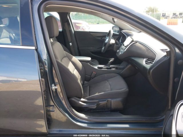 2021 CHEVROLET MALIBU 1G1ZD5ST0MF064955 Photo 4