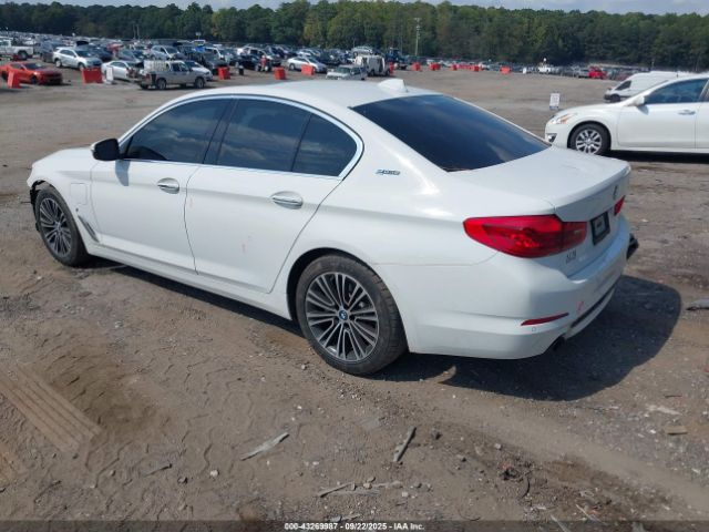 2018 BMW 530E WBAJA9C59JB250627 Photo 2
