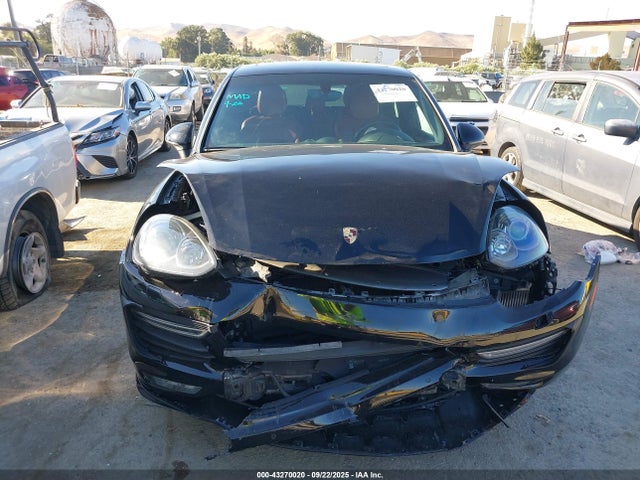 Porsche Cayenne 2017 WP1AD2A23HLA81413 Image 12