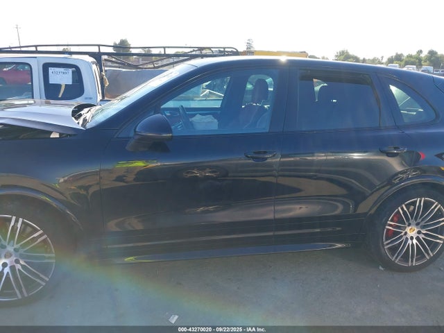 Porsche Cayenne 2017 WP1AD2A23HLA81413 Image 14