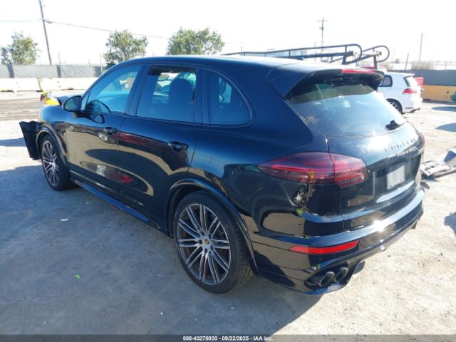 2017 PORSCHE CAYENNE WP1AD2A23HLA81413 Photo 2