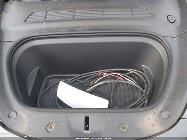 2023 TESLA MODEL Y 7SAYGDED1PF960637 Photo 9