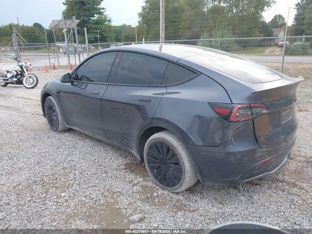 2023 TESLA MODEL Y 7SAYGDED1PF960637 Photo 2