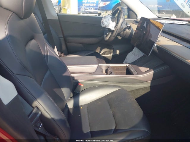 2022 TESLA MODEL Y 7SAYGDEF0NF365874 Photo 4