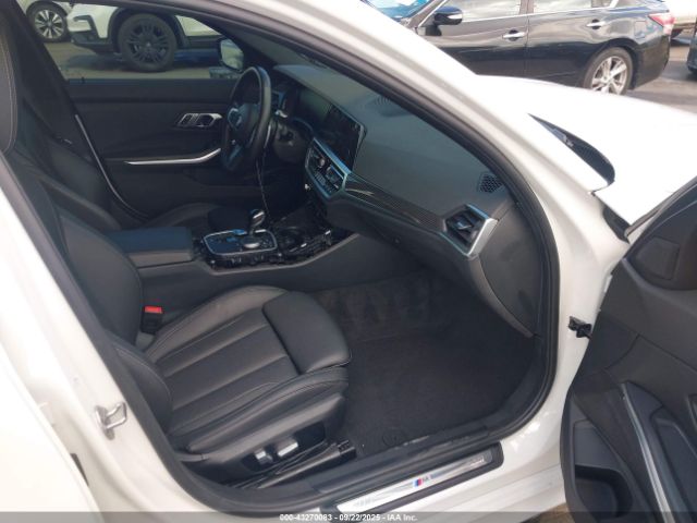 2022 BMW 3 SERIES WBA5U7C06NFM32494 Photo 4