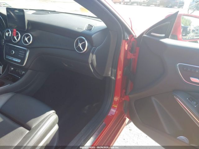 2017 MERCEDES-BENZ CLA 250 WDDSJ4GB5HN491321 Photo 4