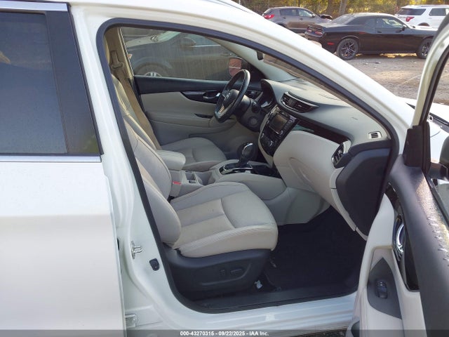 Nissan 2021 2021 JN1BJ1CV0MW301201 Image 5