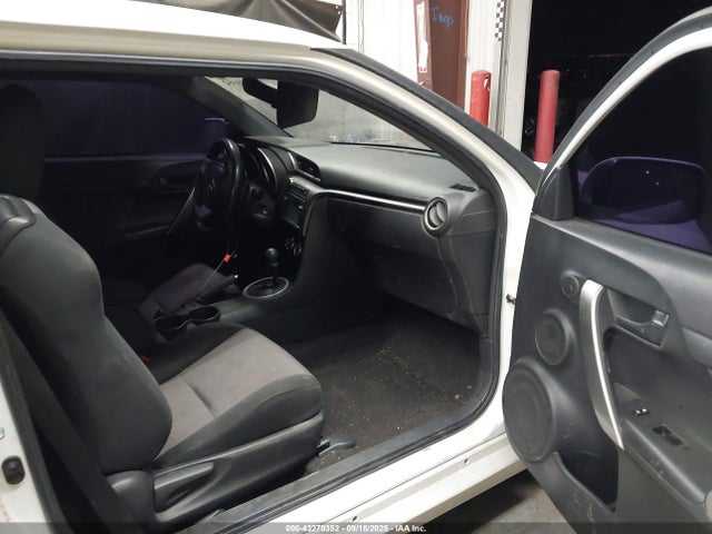 Scion 2ar-fe 2015 JTKJF5C71F3090459 Image 5