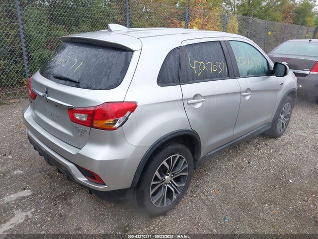 2018 MITSUBISHI OUTLANDER SPORT JA4AP3AW1JU014367 Photo 3