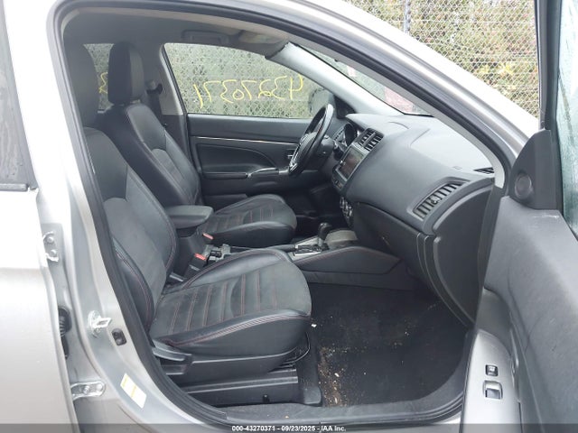 2018 MITSUBISHI OUTLANDER SPORT JA4AP3AW1JU014367 Photo 4