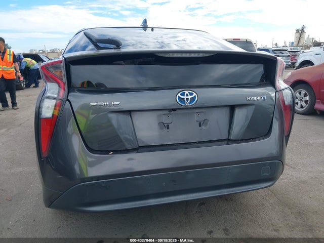 Toyota Prius Two 2016 JTDKBRFU9G3523740 Image 17