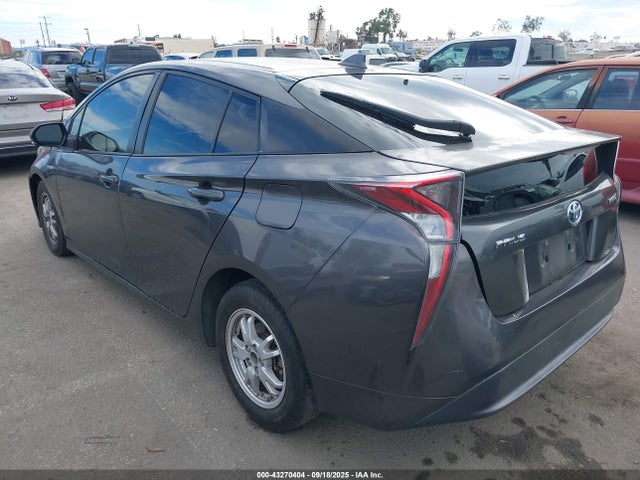 Toyota Prius Two 2016 JTDKBRFU9G3523740 Image 3
