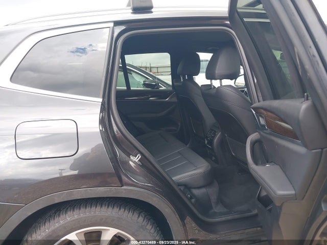 5UXTR9C55KLE15087 BMW X3