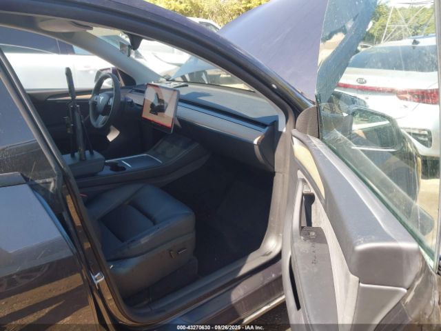 2024 TESLA MODEL Y 7SAYGDEE5RA249757 Photo 4