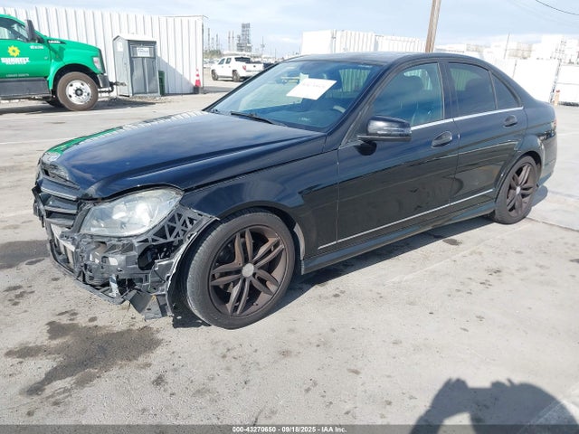 WDDGF4HB4ER325155 Mercedes-Benz 2014