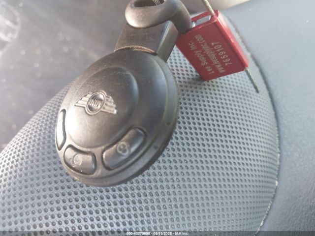 2009 MINI COOPER S WMWMF73539TW80761 Photo 10