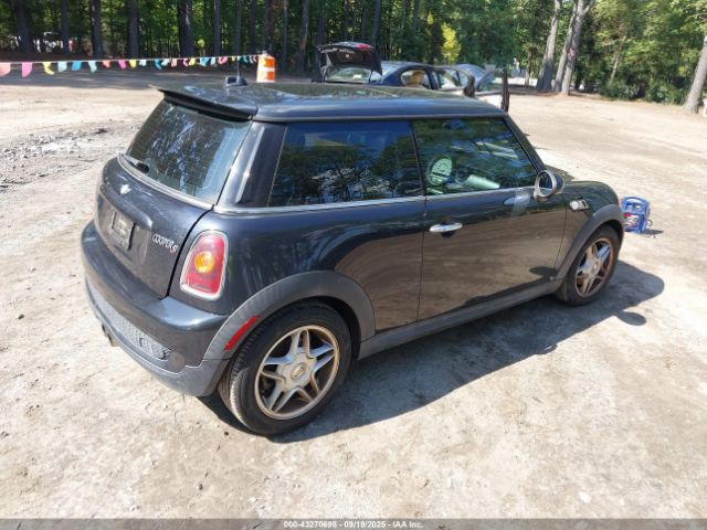 2009 MINI COOPER S WMWMF73539TW80761 Photo 3