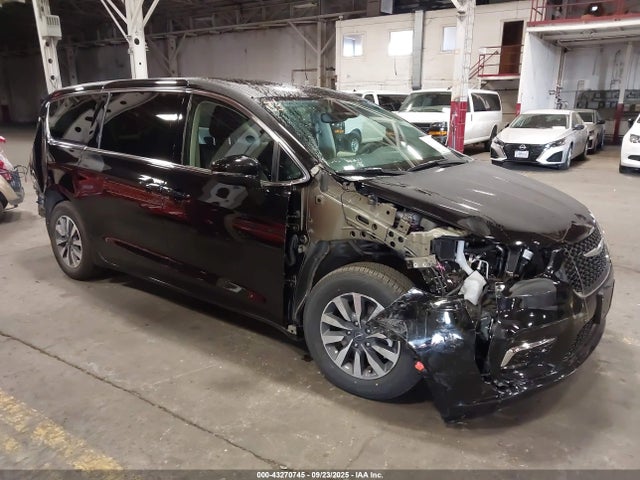 2C4RC1S75RR188421 Chrysler 2024